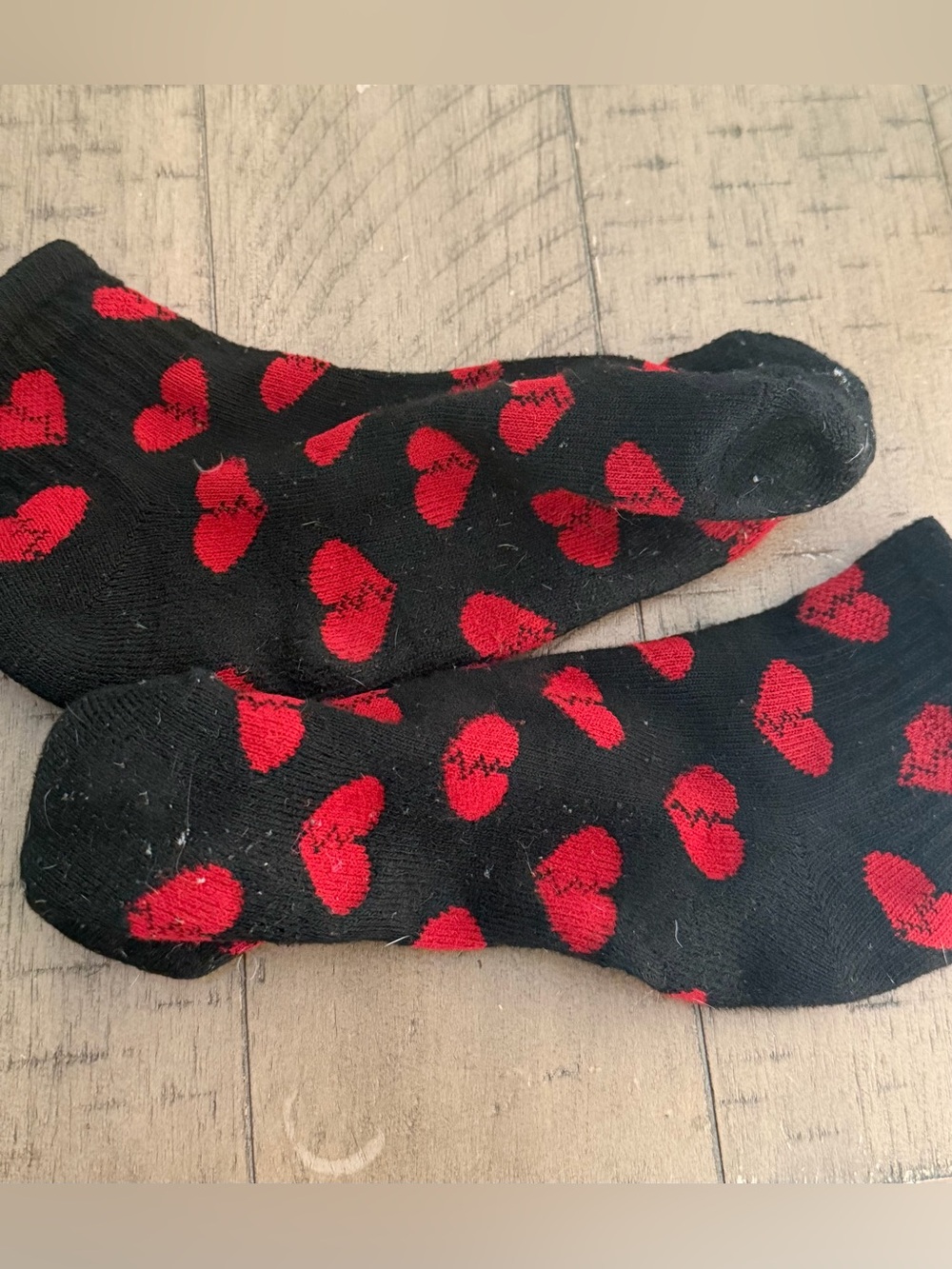 Women’s Black Broken Heart Socks